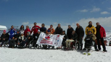 Giornata sul Gran Sasso con l'Ass. ANFFAS Teramo - aprile 2011